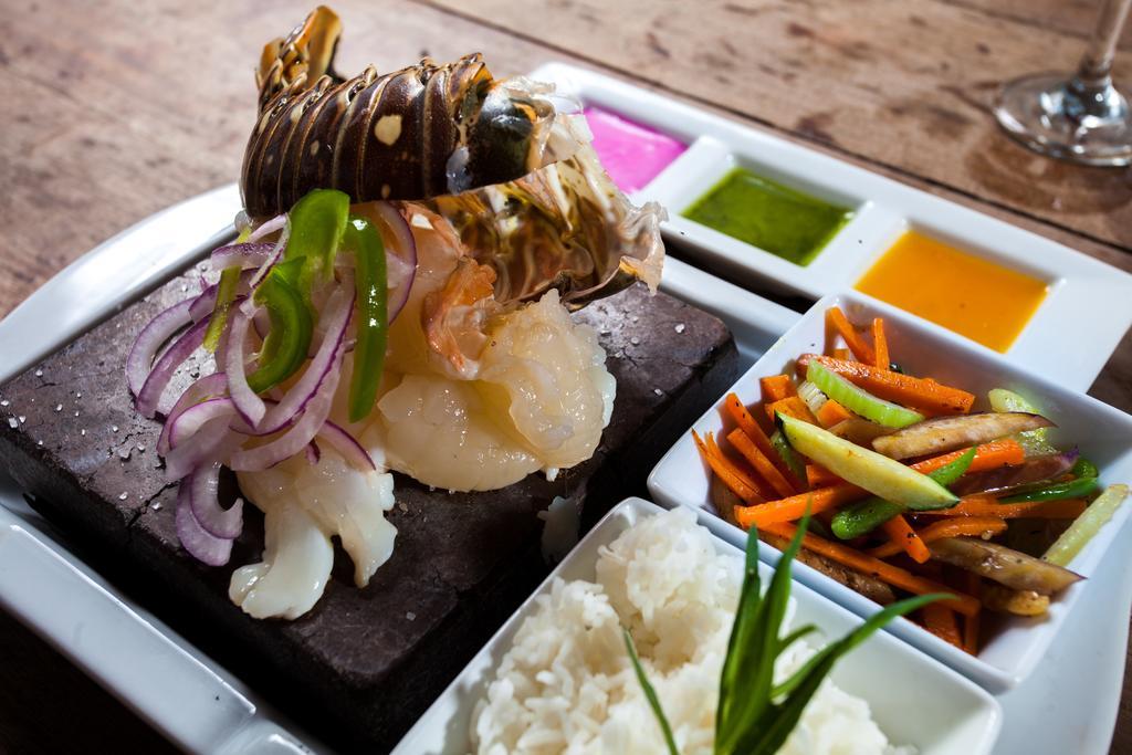 Parrot Cove Lodge ฮอปกินส์ ภายนอก รูปภาพ