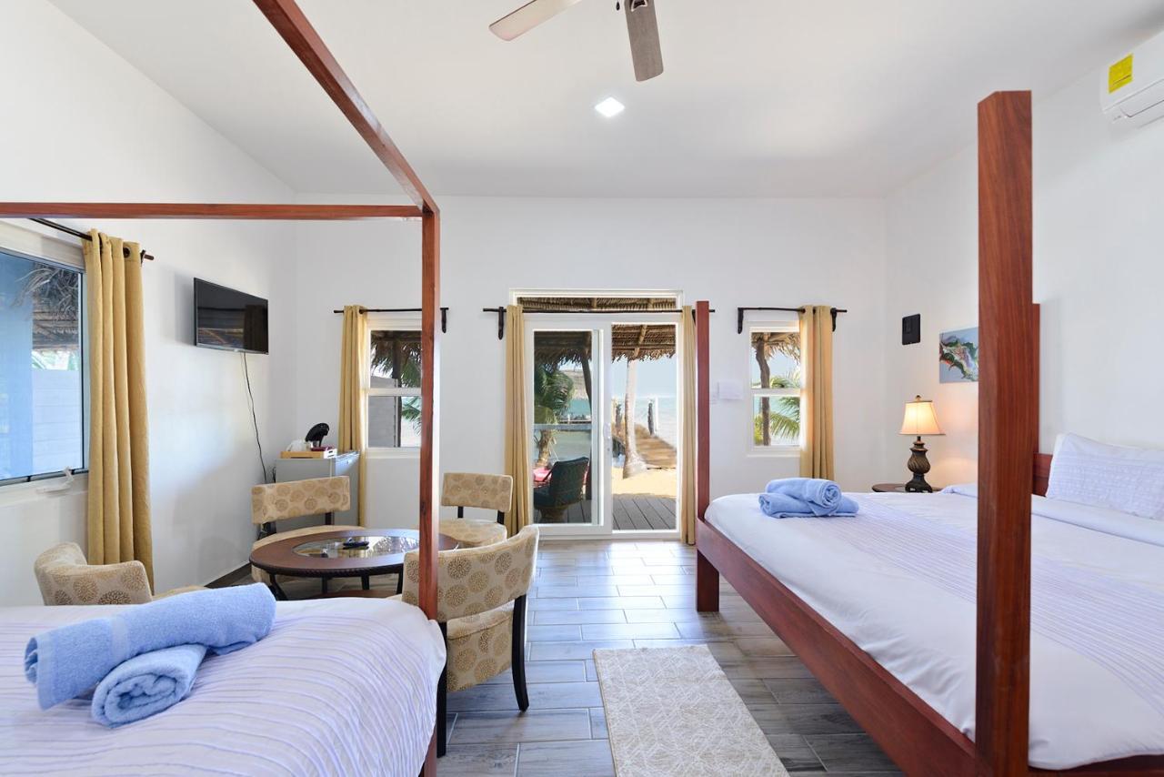 Parrot Cove Lodge ฮอปกินส์ ภายนอก รูปภาพ