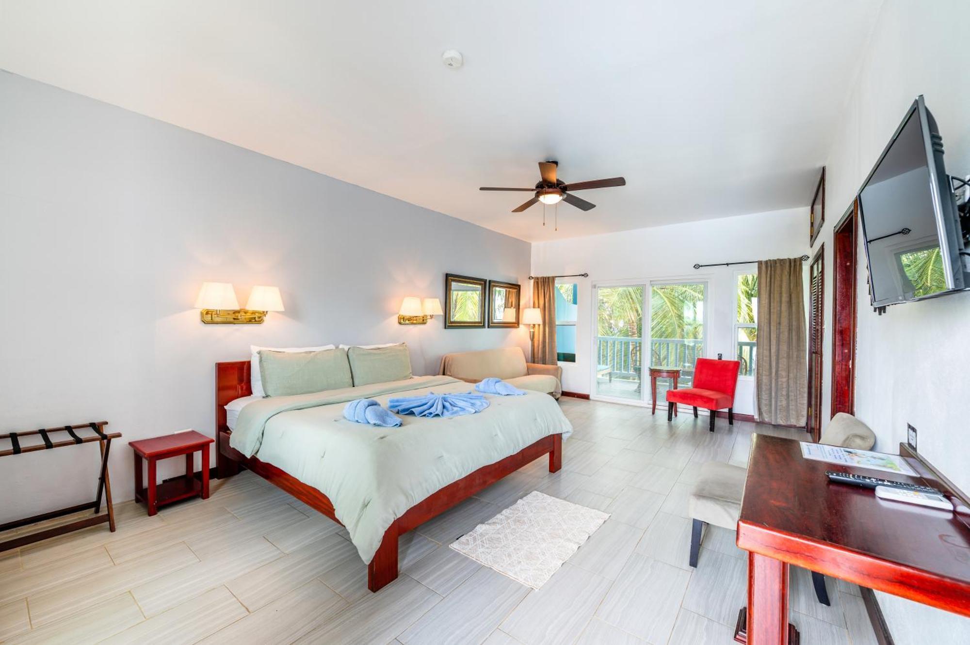 Parrot Cove Lodge ฮอปกินส์ ภายนอก รูปภาพ