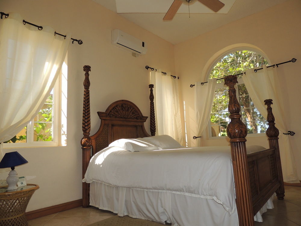 Parrot Cove Lodge ฮอปกินส์ ภายนอก รูปภาพ